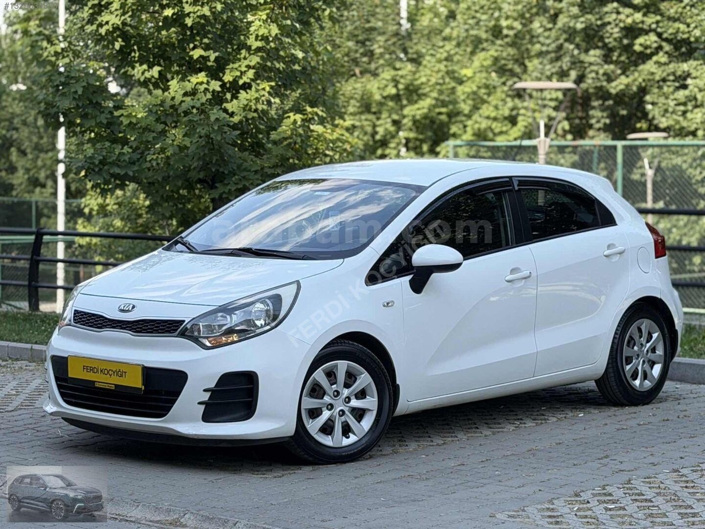 Galeriden Kia Rio 1.4 CRDi Comfort 2015 Model Ankara 190.000 km Beyaz 3