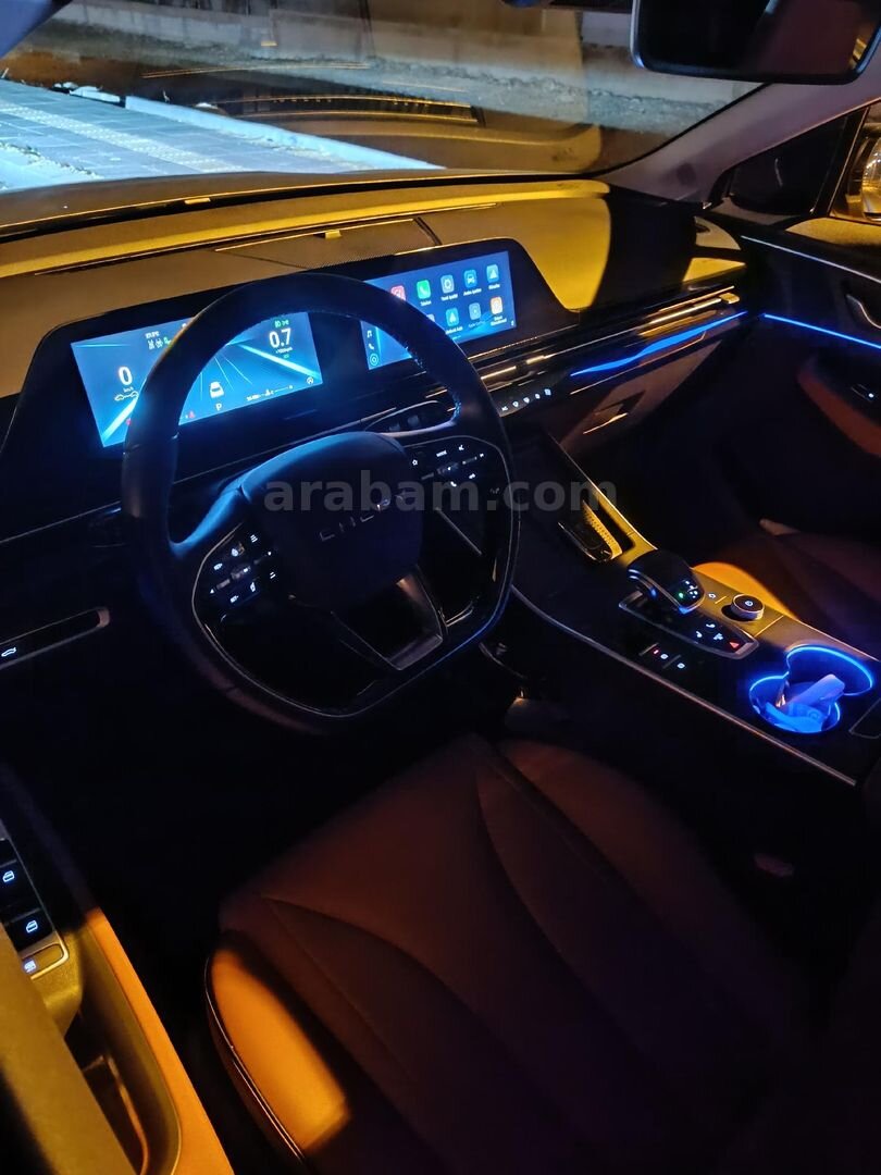 Sahibinden Chery Omoda 5 1.6 T-GDI Luxury 2023 Model Gaziantep 39.000 km Gri (metalik) 6