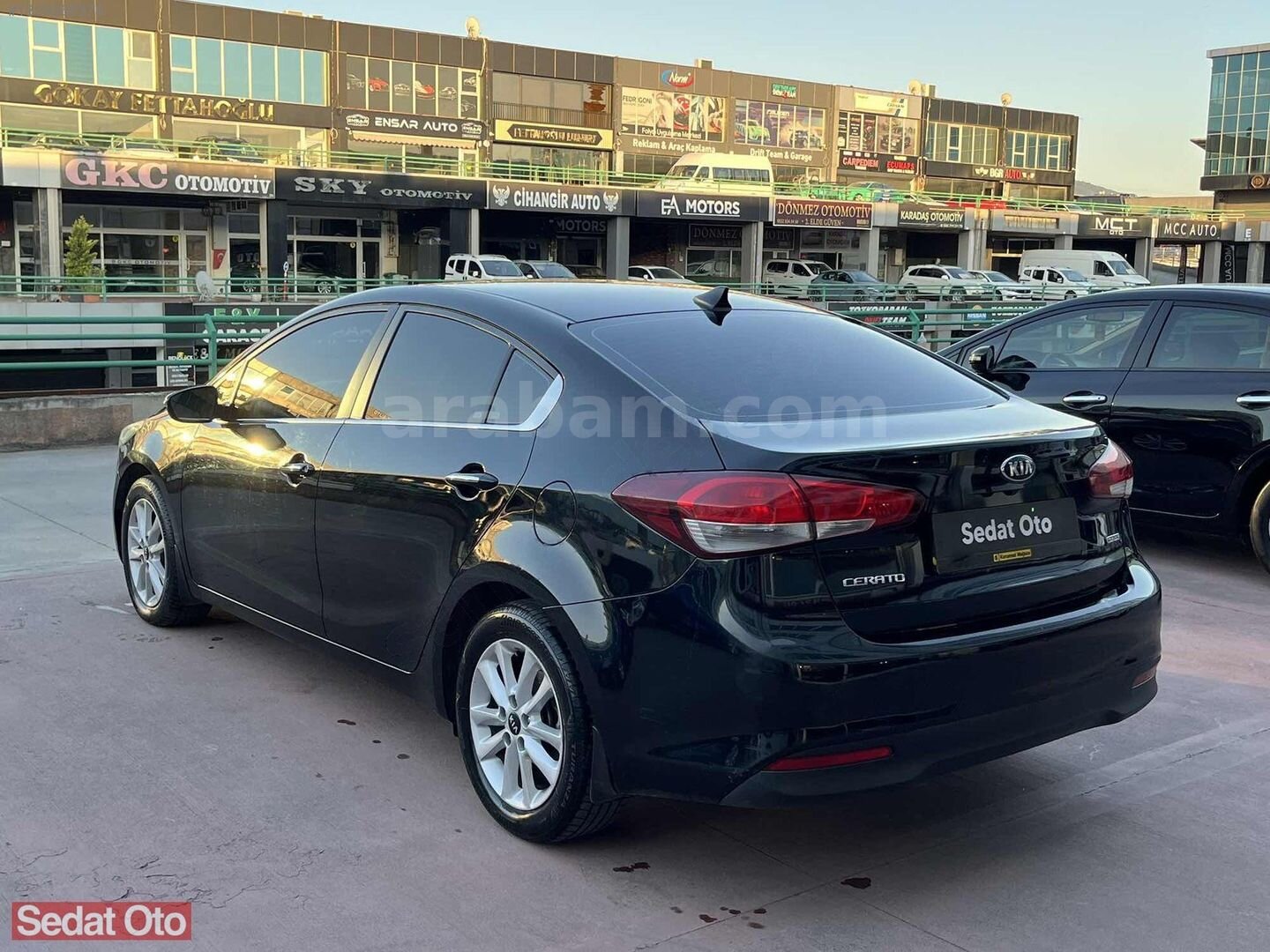Galeriden Kia Cerato 1.6 CRDi Concept Plus 2017 Model İstanbul 171.000 km Siyah 7