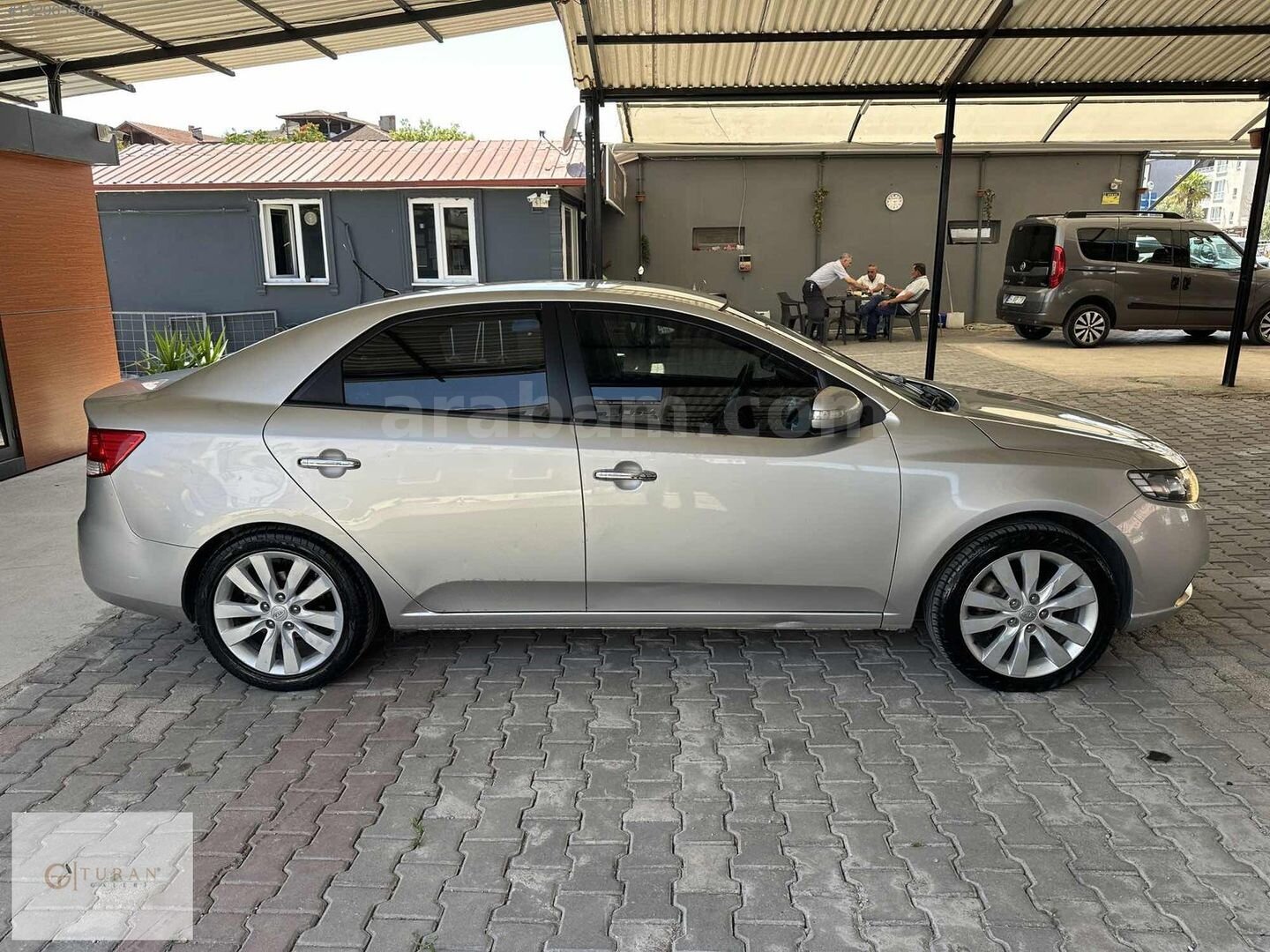 Galeriden Kia Cerato 1.6 GSL Concept 2011 Model Sakarya 219.000 km Gri 4