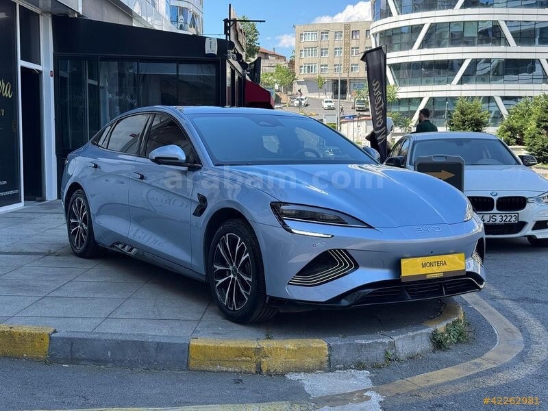 Galeriden BYD Seal Design 2025 Model İstanbul 8.500 km Mavi
