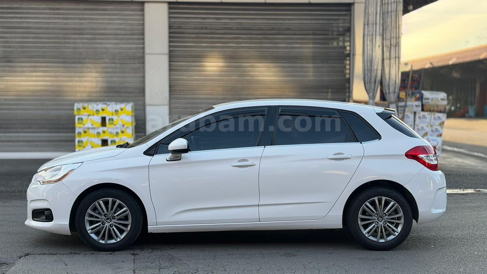 Sahibinden Citroen C4 1.6 e-HDi Confort Plus 2012 Model Trabzon 163.500 km Beyaz 3