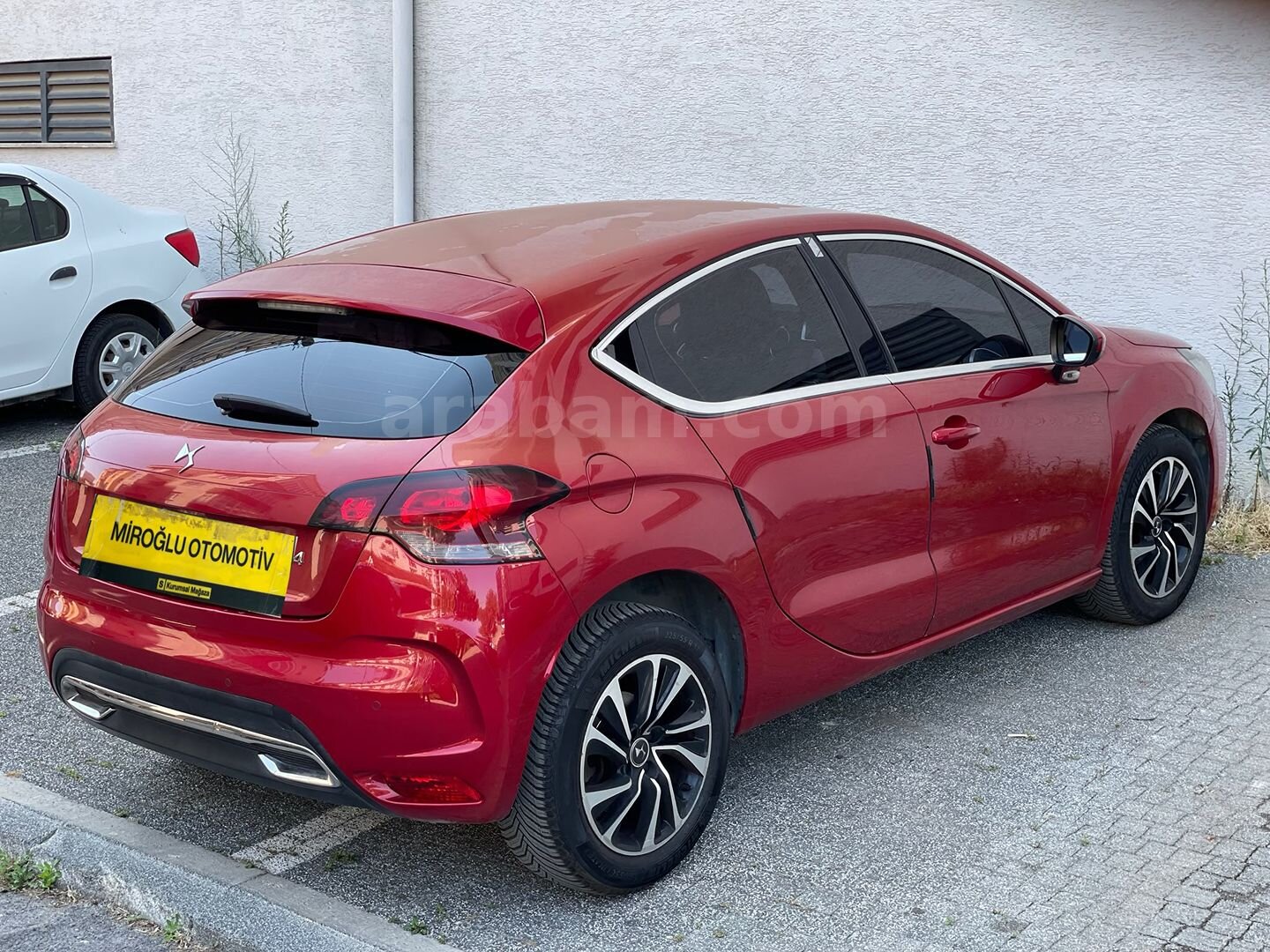 Galeriden DS Automobiles DS4 1.6 BlueHDi Start&Stop 2016 Model İstanbul 143.500 km Kırmızı 4