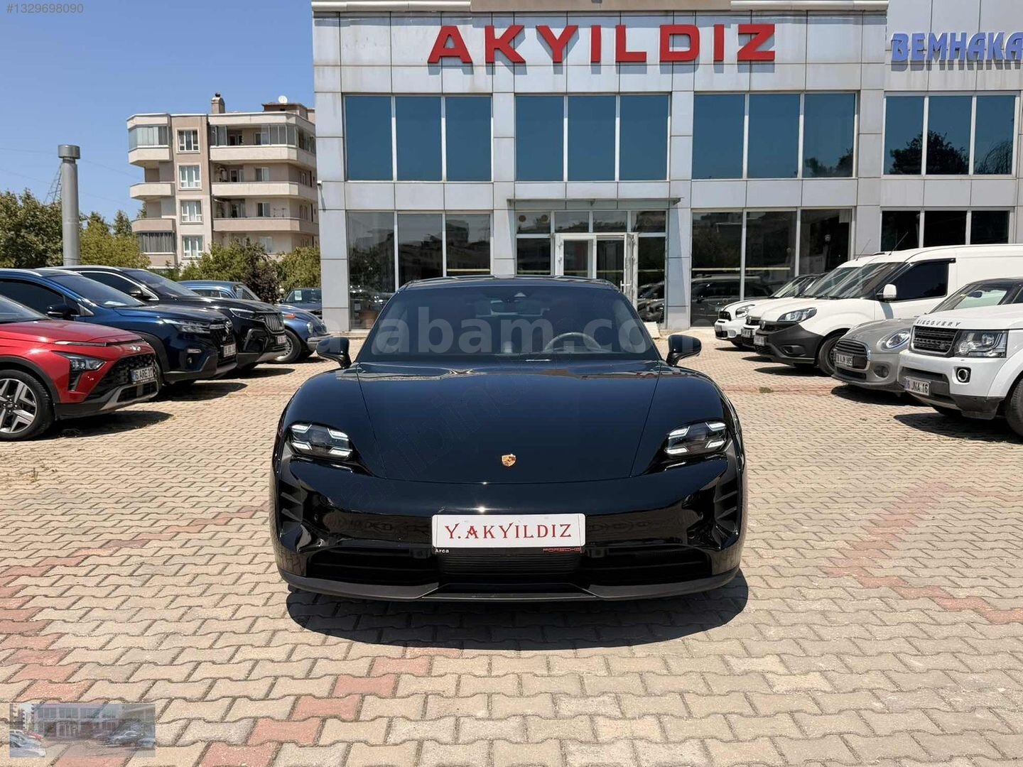 Galeriden Porsche Taycan Elektrik GTS 2023 Model Bursa 20.000 km Siyah 1