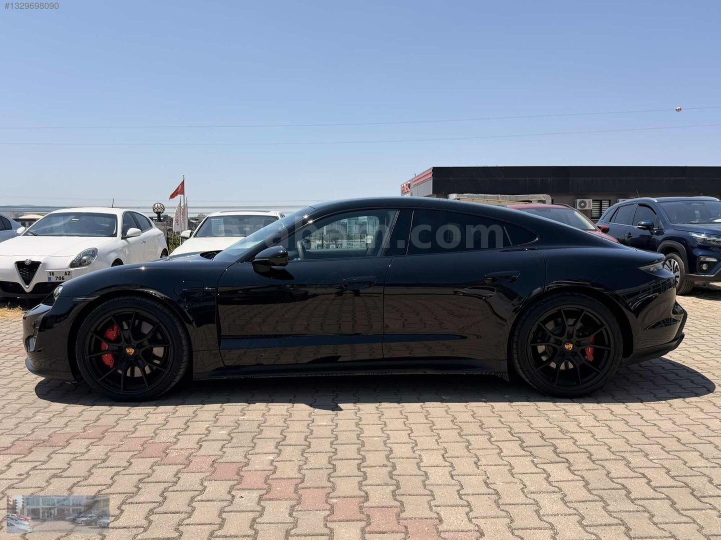 Galeriden Porsche Taycan Elektrik GTS 2023 Model Bursa 20.000 km Siyah 5