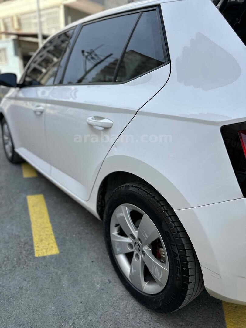 Sahibinden Skoda Fabia 1.2 TSI Style 2016 Model Mersin 103.000 km Beyaz 2