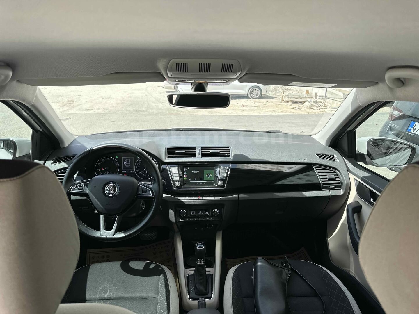 Sahibinden Skoda Fabia 1.2 TSI Style 2016 Model Mersin 103.000 km Beyaz 4
