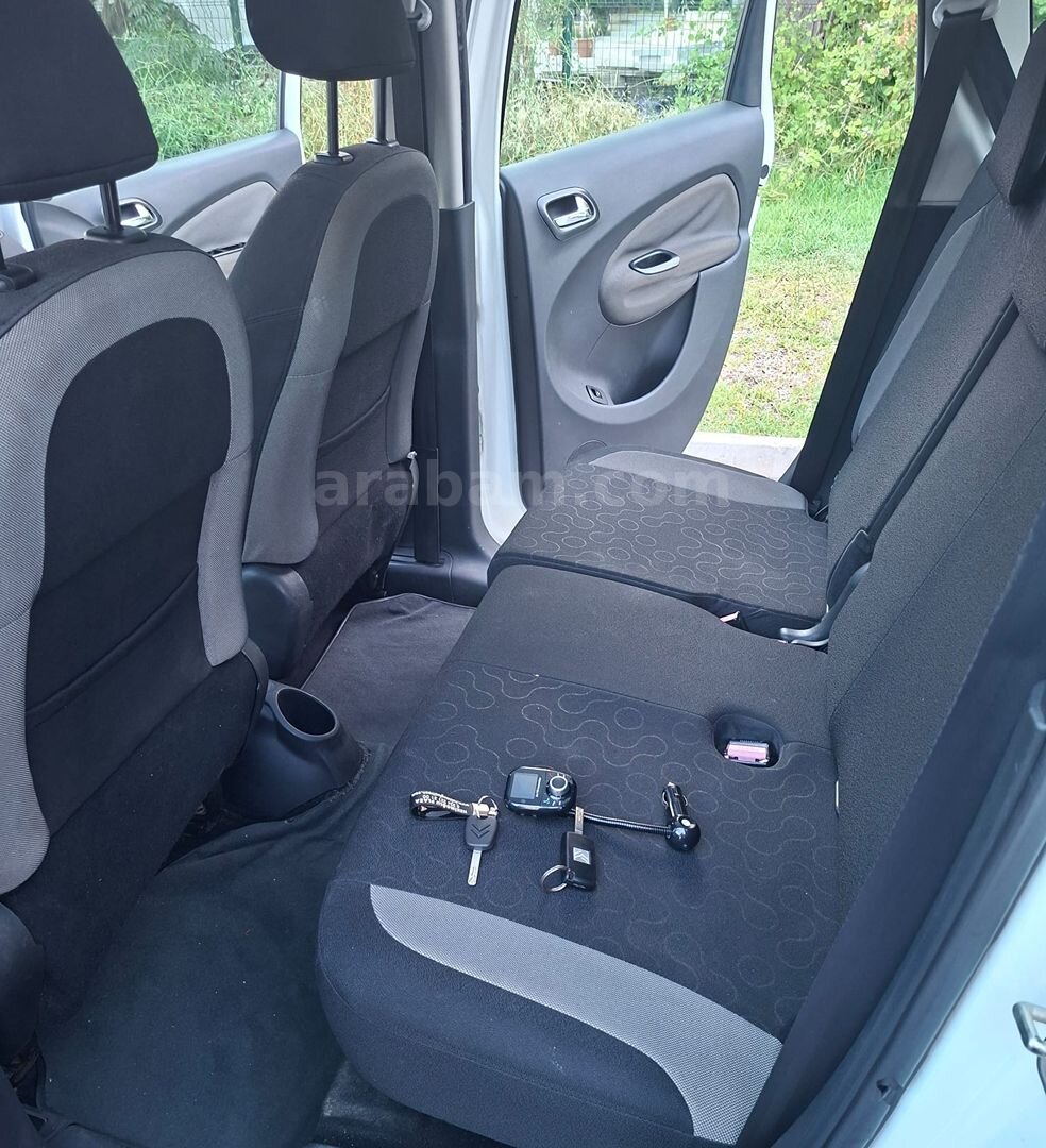 Sahibinden Citroen C3 Picasso 1.6 HDi SX 2011 Model Mersin 122.360 km Beyaz 6
