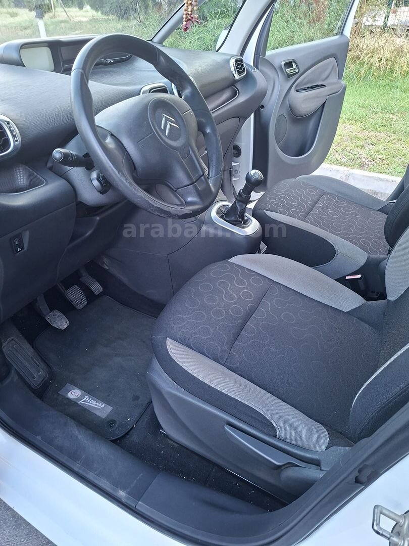 Sahibinden Citroen C3 Picasso 1.6 HDi SX 2011 Model Mersin 122.360 km Beyaz 3