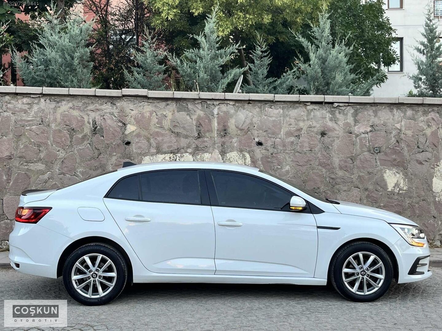 Galeriden Renault Megane 1.3 TCe Joy 2021 Model Ankara 153.000 km Beyaz 6