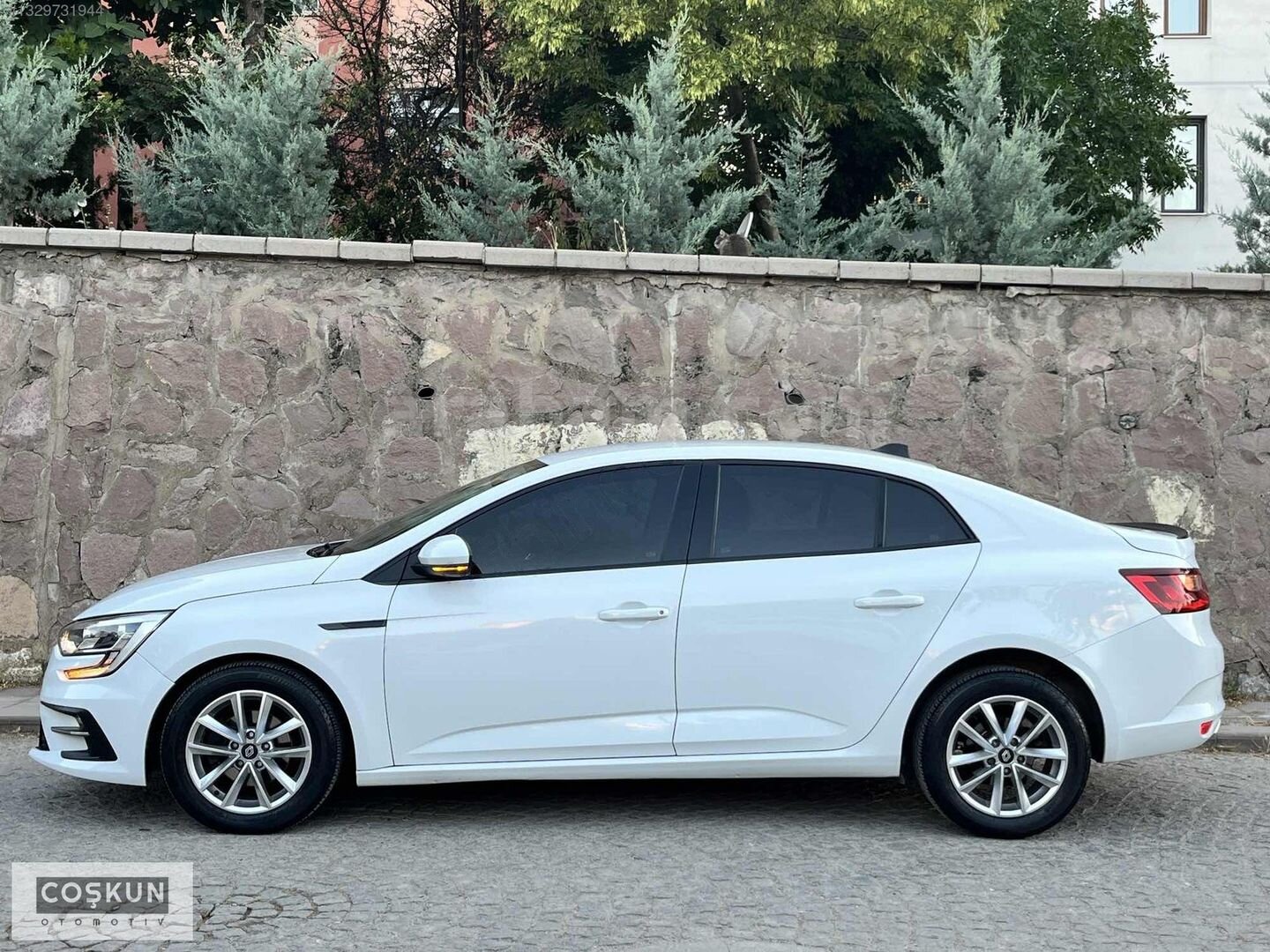 Galeriden Renault Megane 1.3 TCe Joy 2021 Model Ankara 153.000 km Beyaz 7