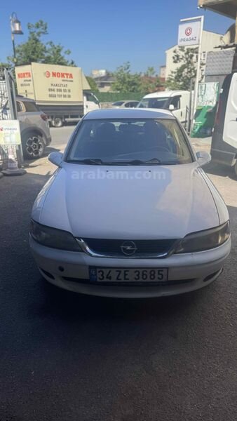 Galeriden Opel Vectra 2.0 DTI Comfort 2000 Model İstanbul 291.000 km Beyaz