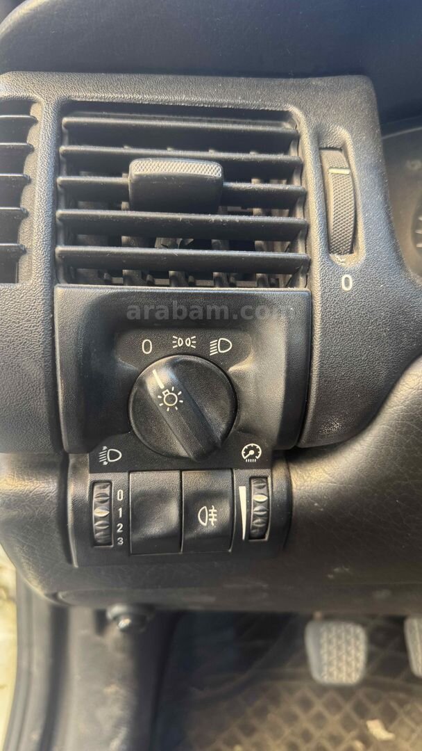Galeriden Opel Vectra 2.0 DTI Comfort 2000 Model İstanbul 291.000 km Beyaz 6
