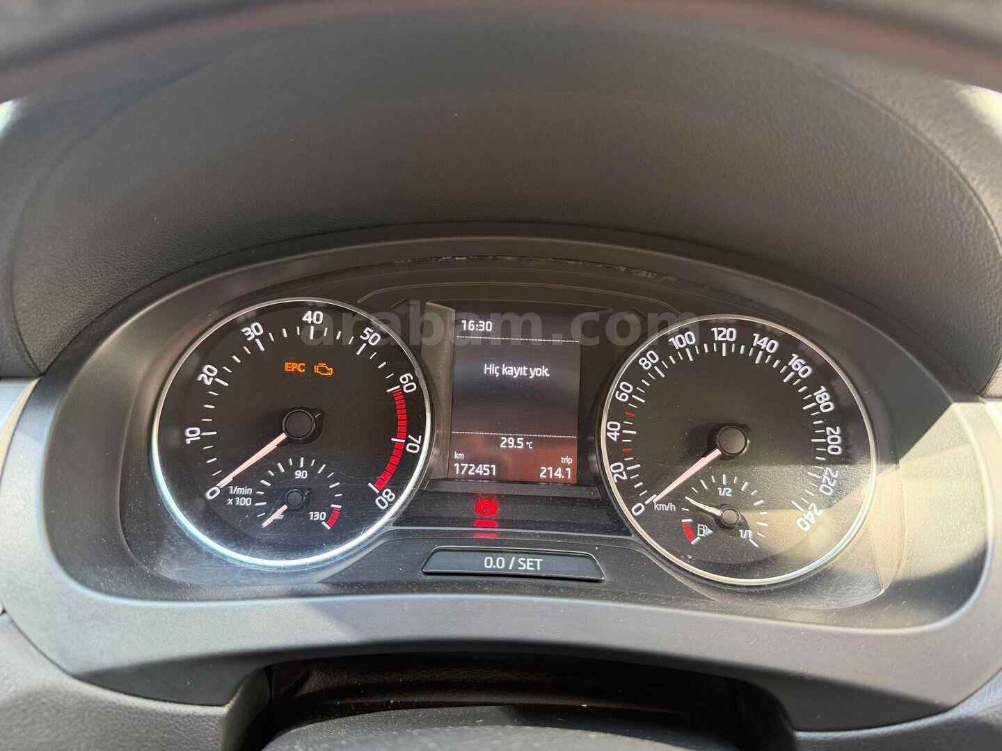 Sahibinden Skoda Rapid 1.2 TSI GreenTec Ambition 2015 Model Kütahya 174.000 km Beyaz 5