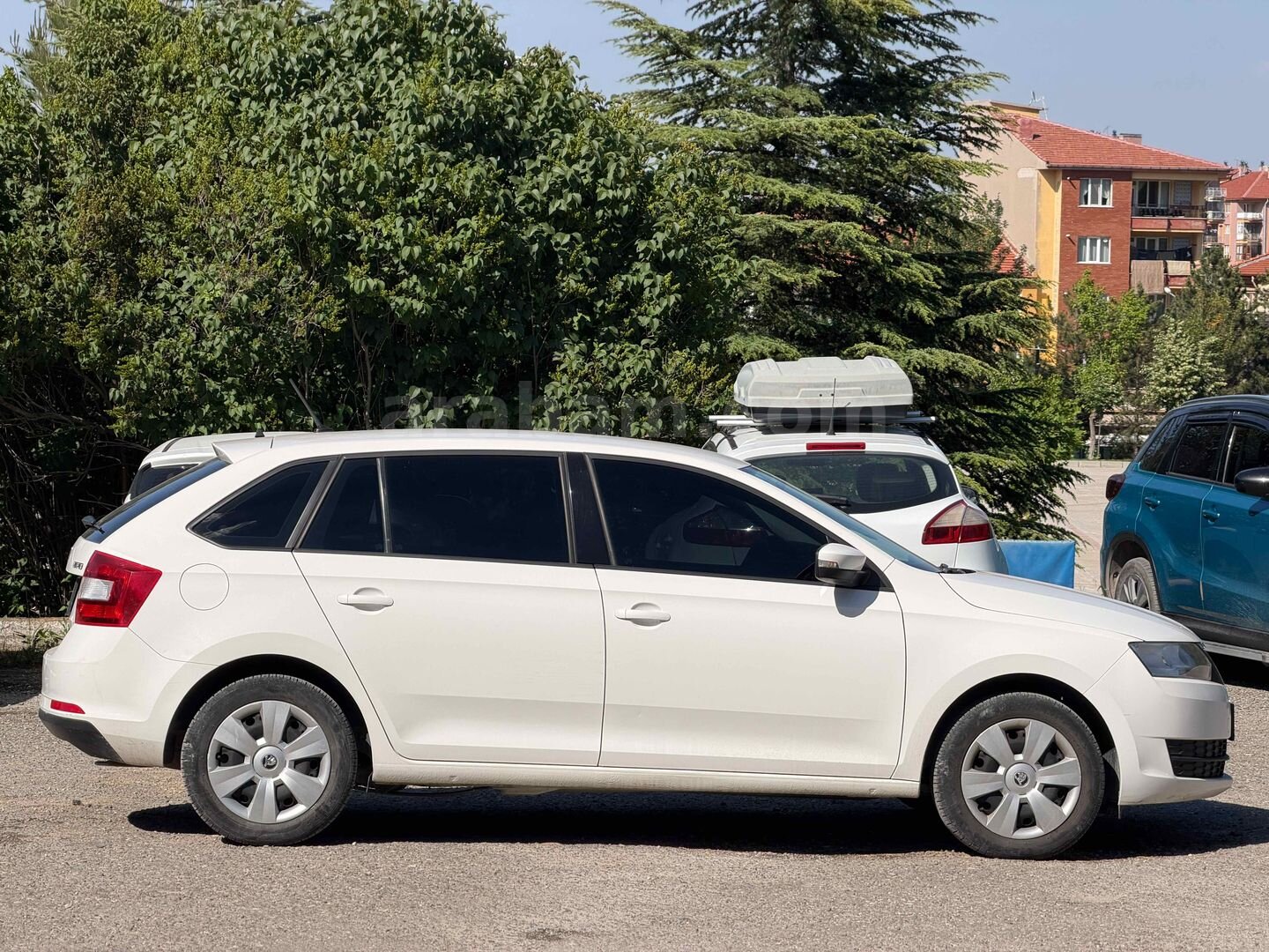 Sahibinden Skoda Rapid 1.2 TSI GreenTec Ambition 2015 Model Kütahya 174.000 km Beyaz 3
