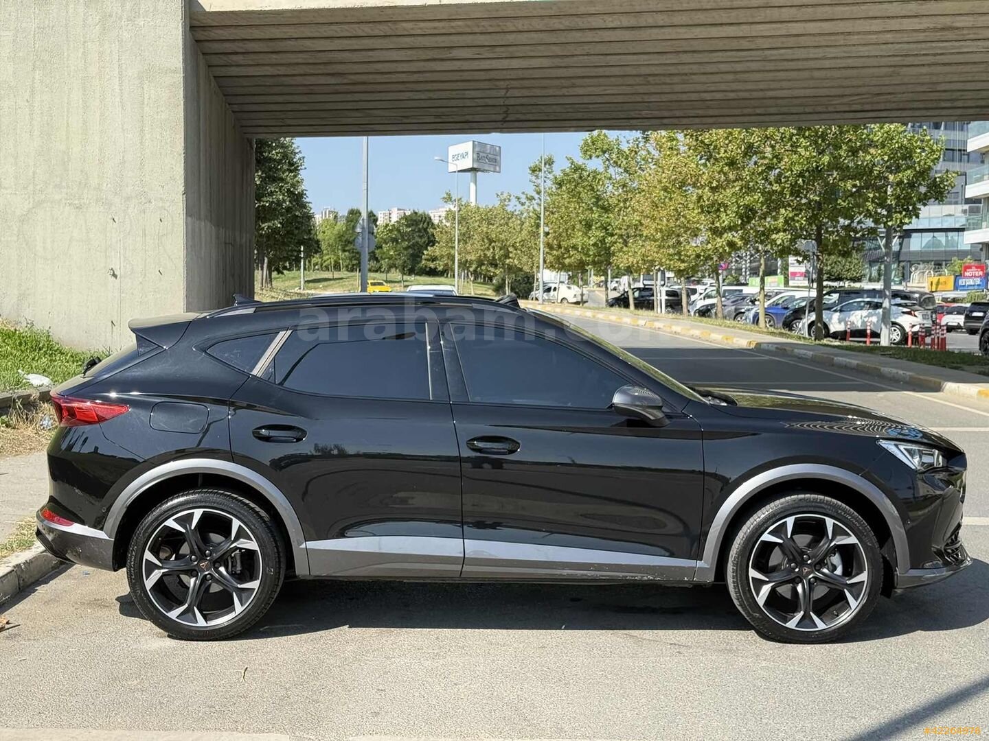 Galeriden Cupra Formentor 1.5 TSI 2024 Model İstanbul 41.309 km Siyah 4