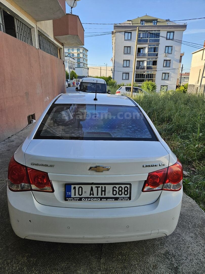 Sahibinden Chevrolet Cruze 1.6 LS 2010 Model İstanbul 204.000 km Beyaz 2