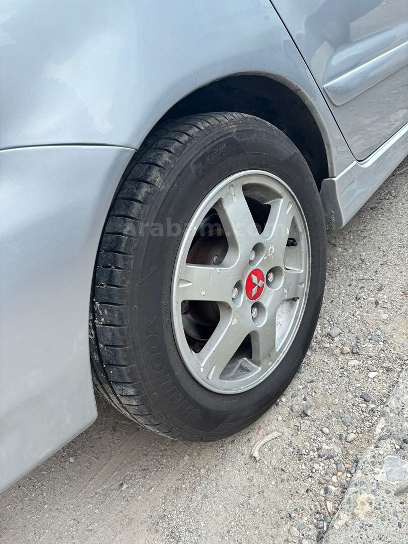Sahibinden Mitsubishi Lancer 1.6 Comfort 2005 Model Adana 353.000 km Gri 5