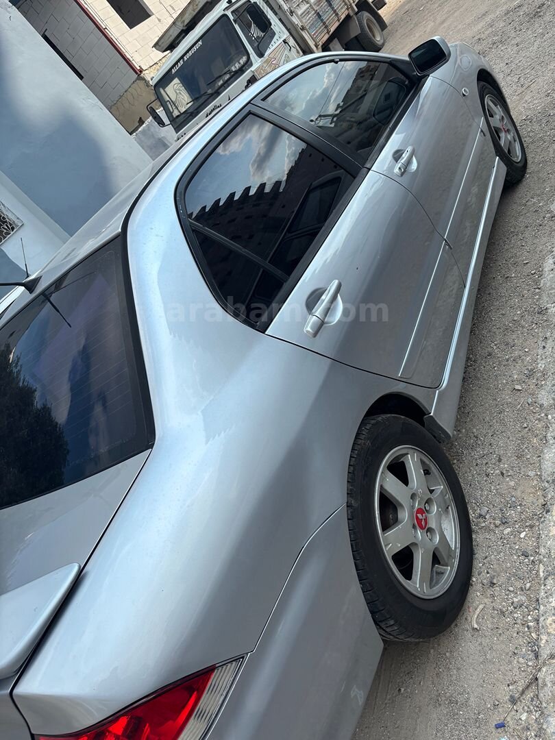 Sahibinden Mitsubishi Lancer 1.6 Comfort 2005 Model Adana 353.000 km Gri 3