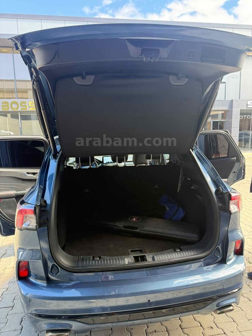 Sahibinden Ford Kuga 1.5 EcoBoost ST Line 2023 Model Diyarbakır 80.000 km Mavi 2