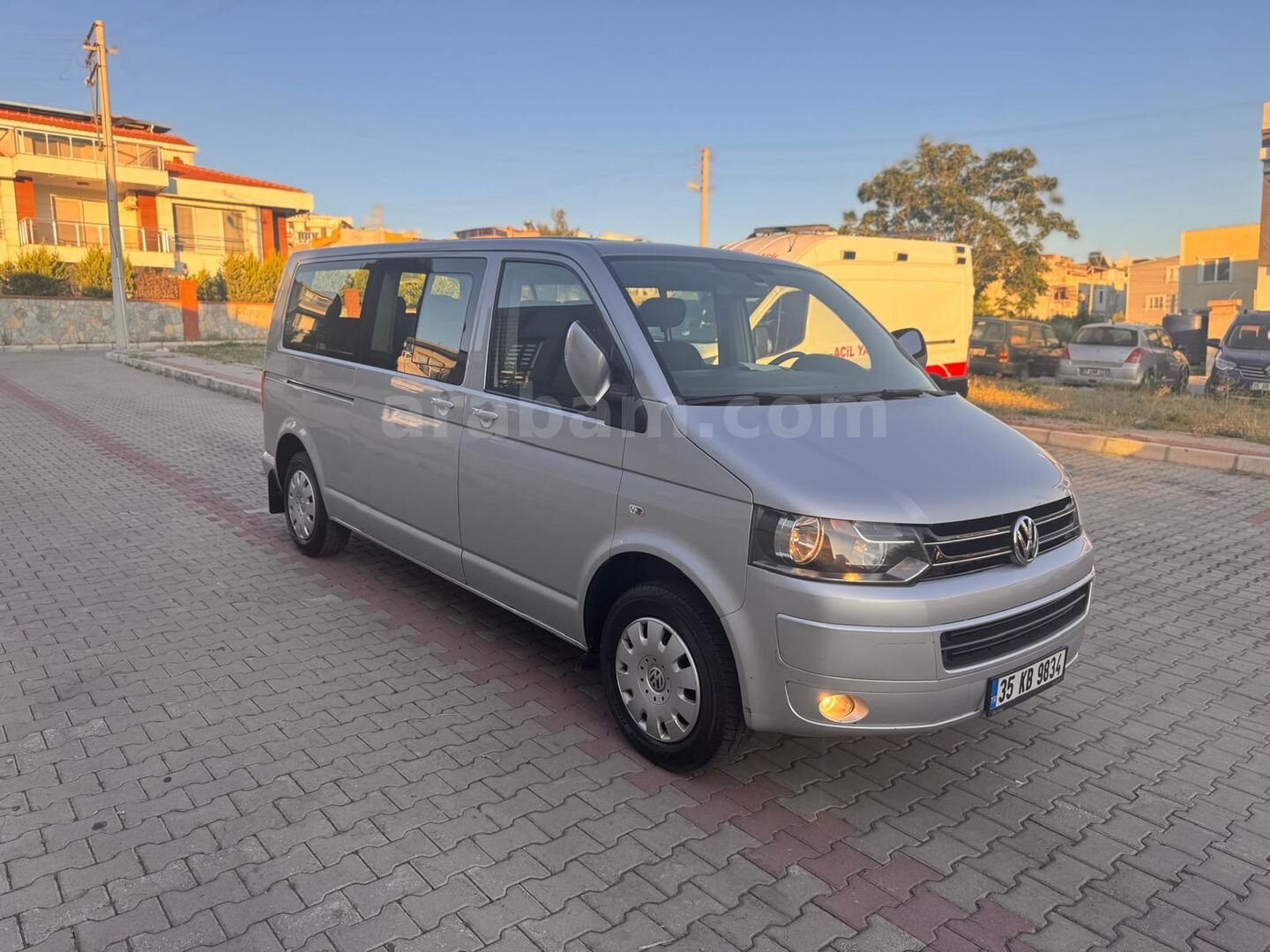 Sahibinden Volkswagen Caravelle 2.0 TDI BMT Trendline 2013 Model İzmir 162.000 km Gri 4