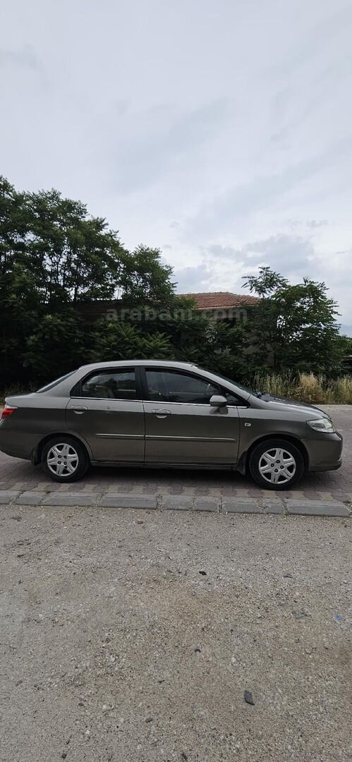 Sahibinden Honda City 1.4 Comfort 2008 Model Konya 186.000 km Kahverengi 3
