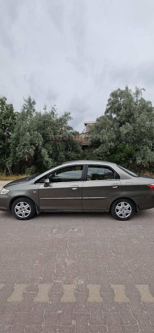 Sahibinden Honda City 1.4 Comfort 2008 Model Konya 186.000 km Kahverengi 7