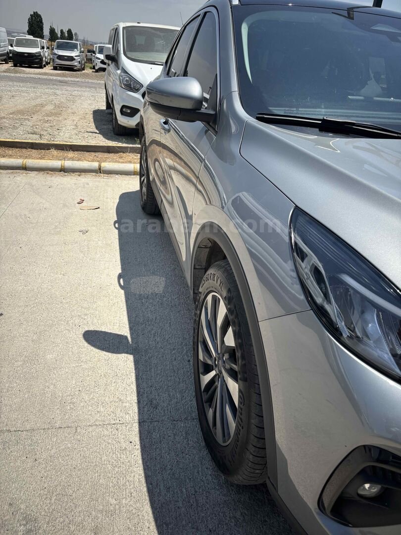 Sahibinden Ford Kuga 1.5 EcoBoost Titanium 2024 Model Siirt 27.000 km Gri 4