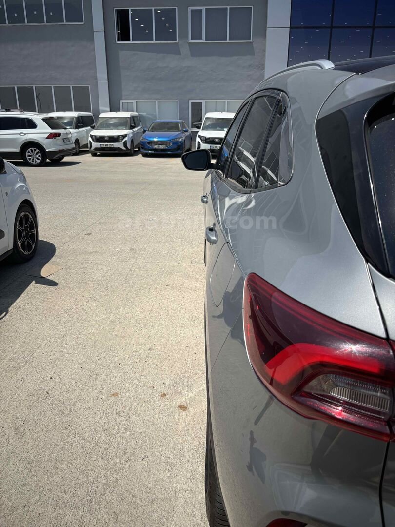 Sahibinden Ford Kuga 1.5 EcoBoost Titanium 2024 Model Siirt 27.000 km Gri 3