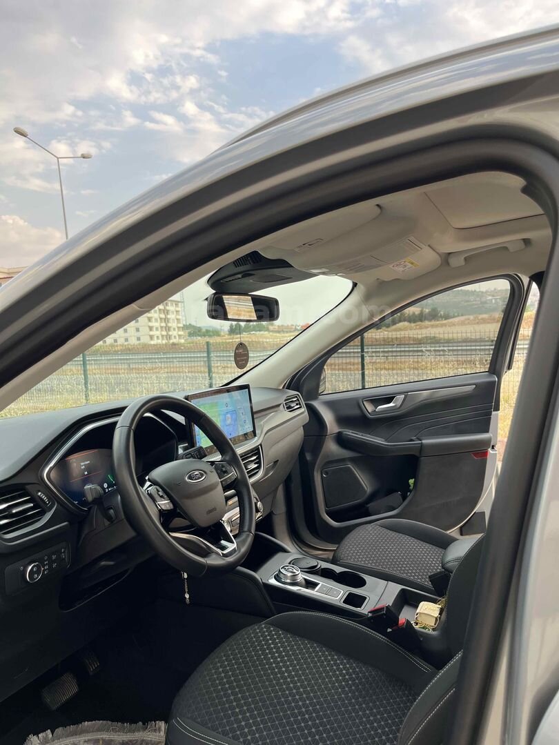 Sahibinden Ford Kuga 1.5 EcoBoost Titanium 2024 Model Siirt 27.000 km Gri 7