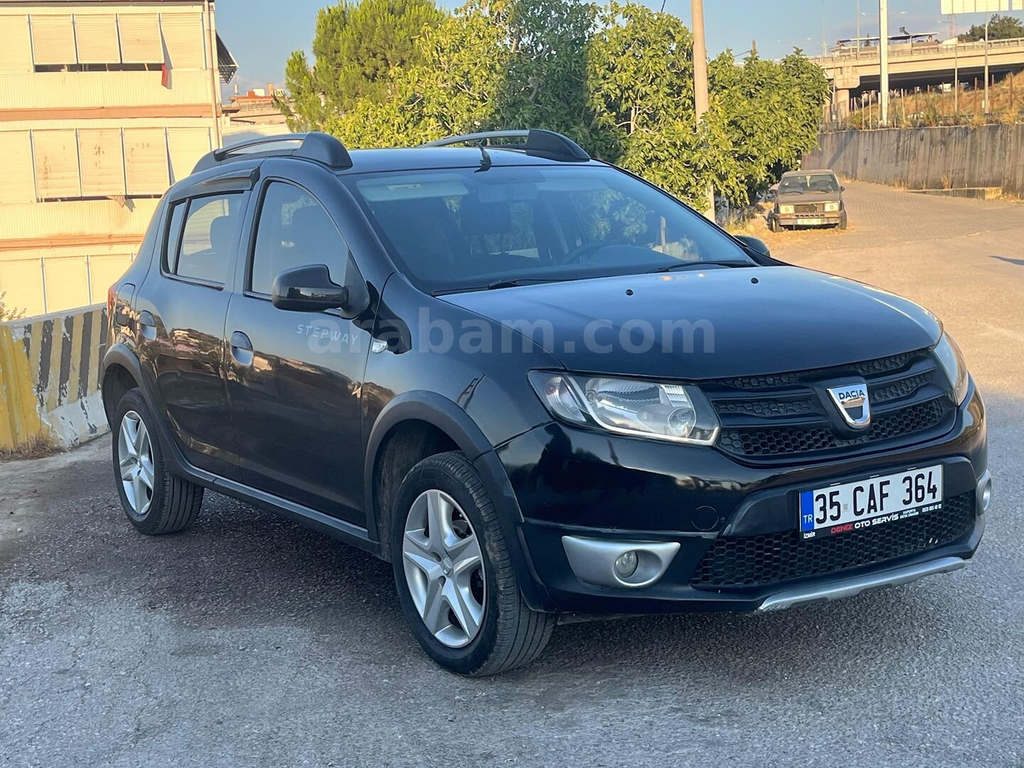 Galeriden Dacia Sandero 1.5 dCi Stepway 2013 Model İzmir 226.000 km Siyah 1