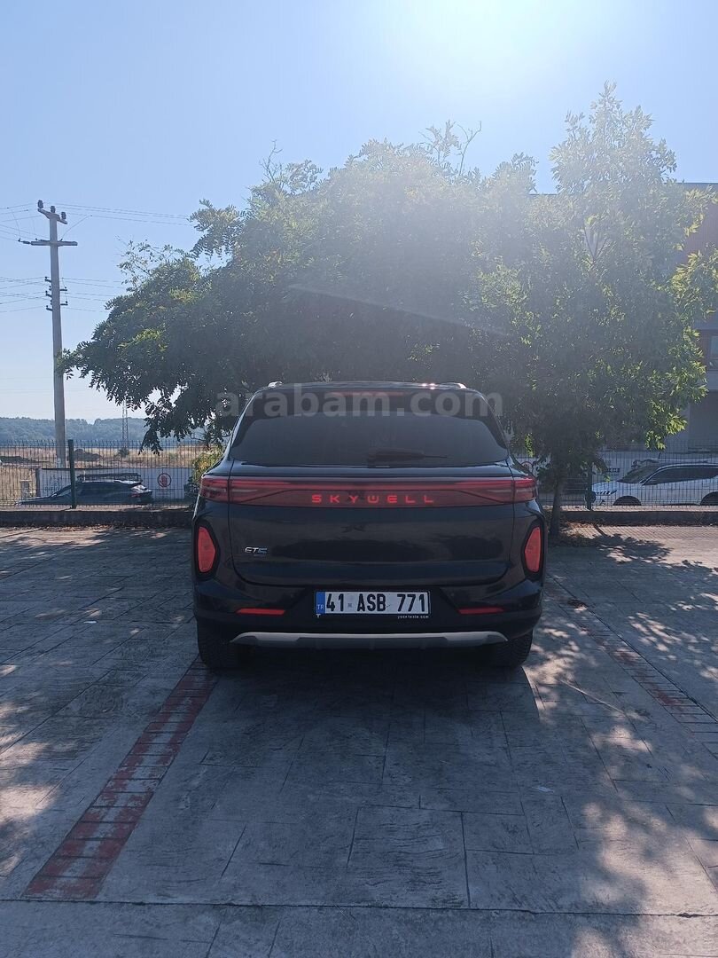Sahibinden Skywell ET5 Legend 2023 Model Kocaeli 77.500 km Lacivert 5