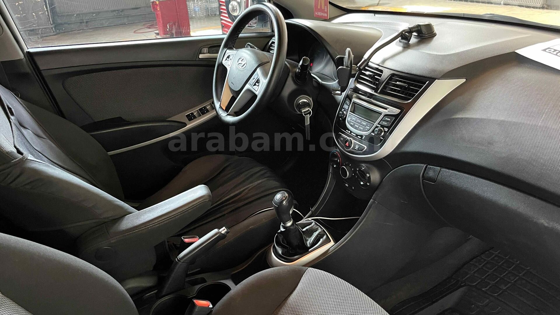 Sahibinden Hyundai Accent Blue 1.6 CRDI Mode 2014 Model Afyonkarahisar 280.000 km Beyaz 6