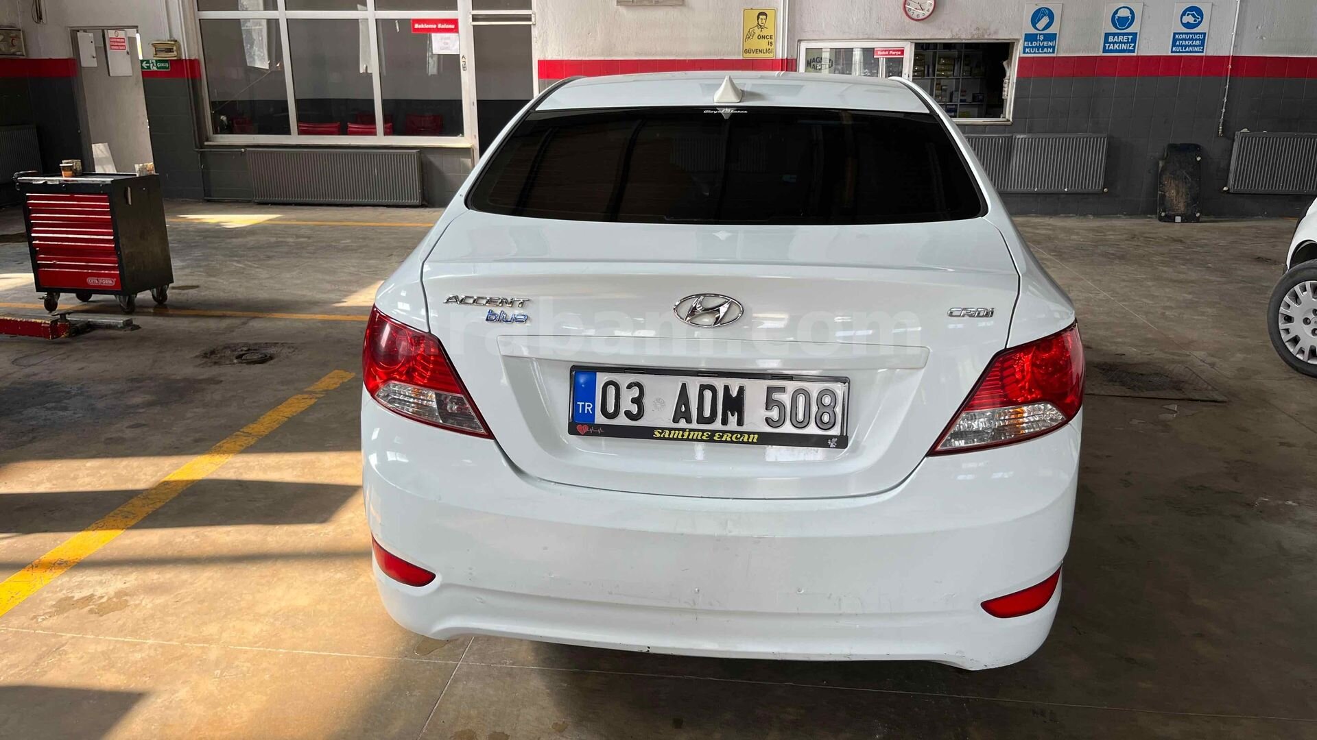 Sahibinden Hyundai Accent Blue 1.6 CRDI Mode 2014 Model Afyonkarahisar 280.000 km Beyaz 4
