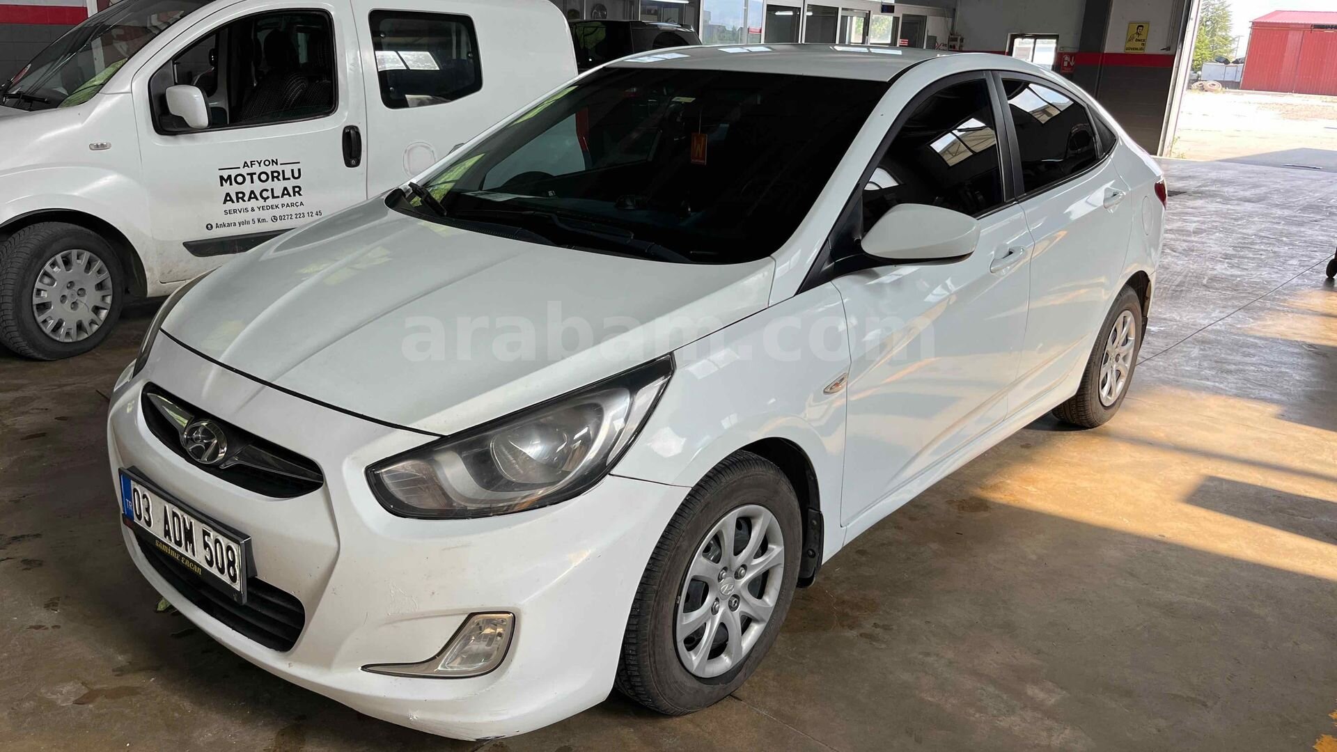 Sahibinden Hyundai Accent Blue 1.6 CRDI Mode 2014 Model Afyonkarahisar 280.000 km Beyaz 2