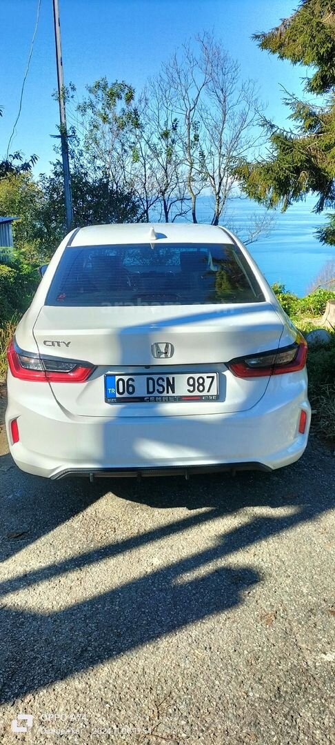 Sahibinden Honda City 1.5 i-VTEC Executive 2023 Model Rize 33.000 km Beyaz 2