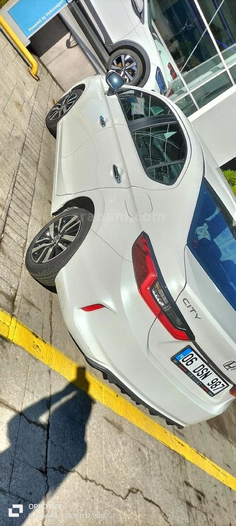 Sahibinden Honda City 1.5 i-VTEC Executive 2023 Model Rize 33.000 km Beyaz 5