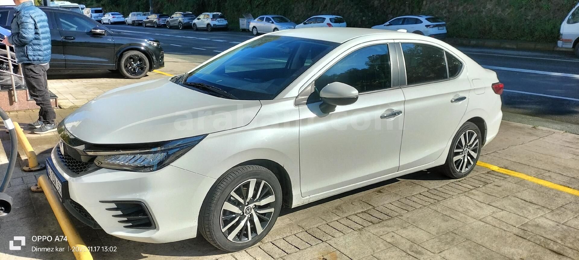 Sahibinden Honda City 1.5 i-VTEC Executive 2023 Model Rize 33.000 km Beyaz 4