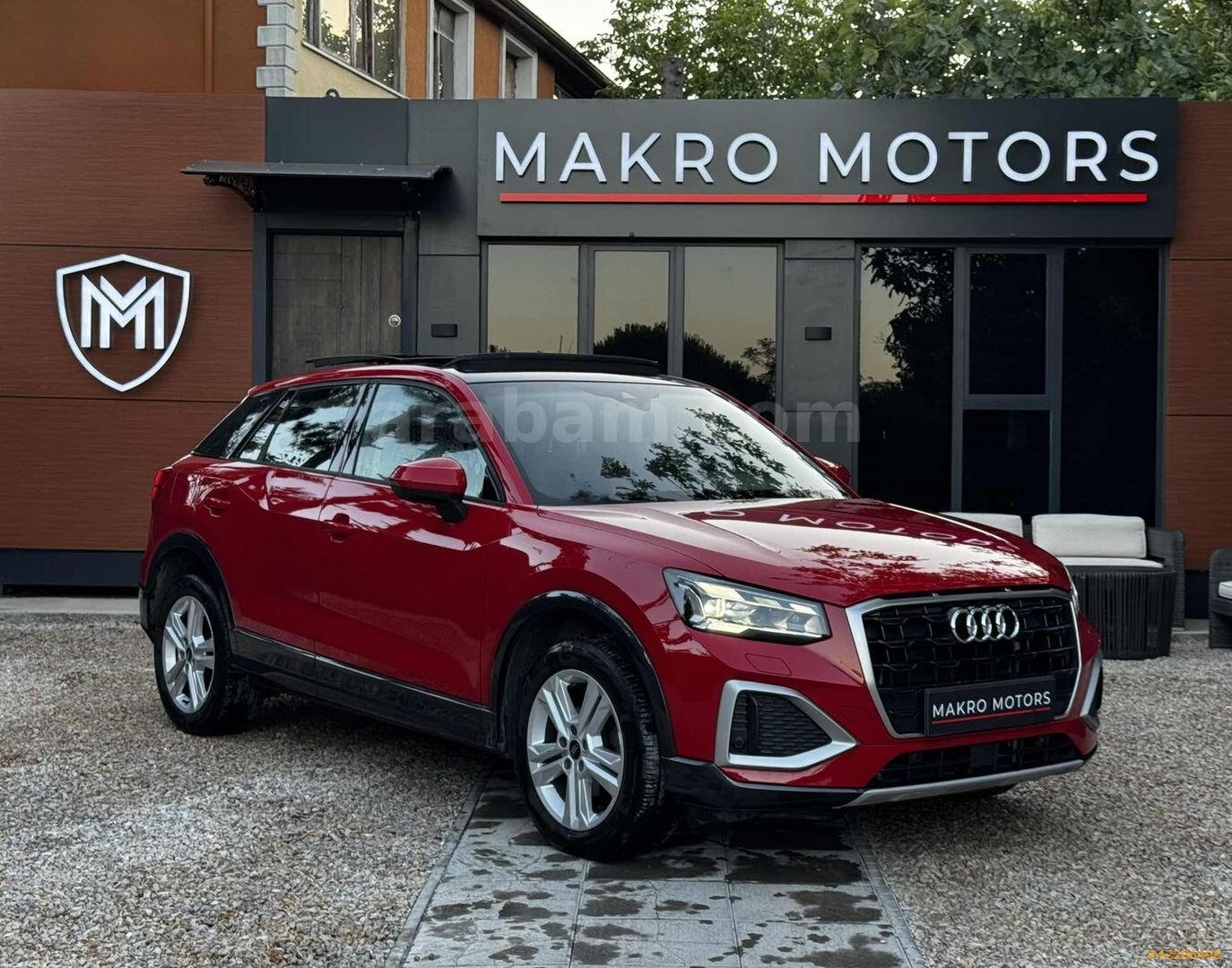 Galeriden Audi Q2 35 TFSI Advanced 2024 Model İstanbul 19.000 km Kırmızı 2