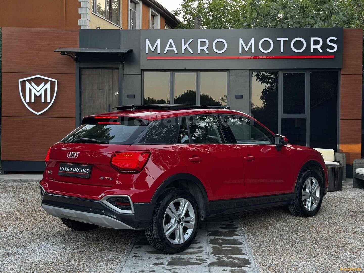 Galeriden Audi Q2 35 TFSI Advanced 2024 Model İstanbul 19.000 km Kırmızı 4