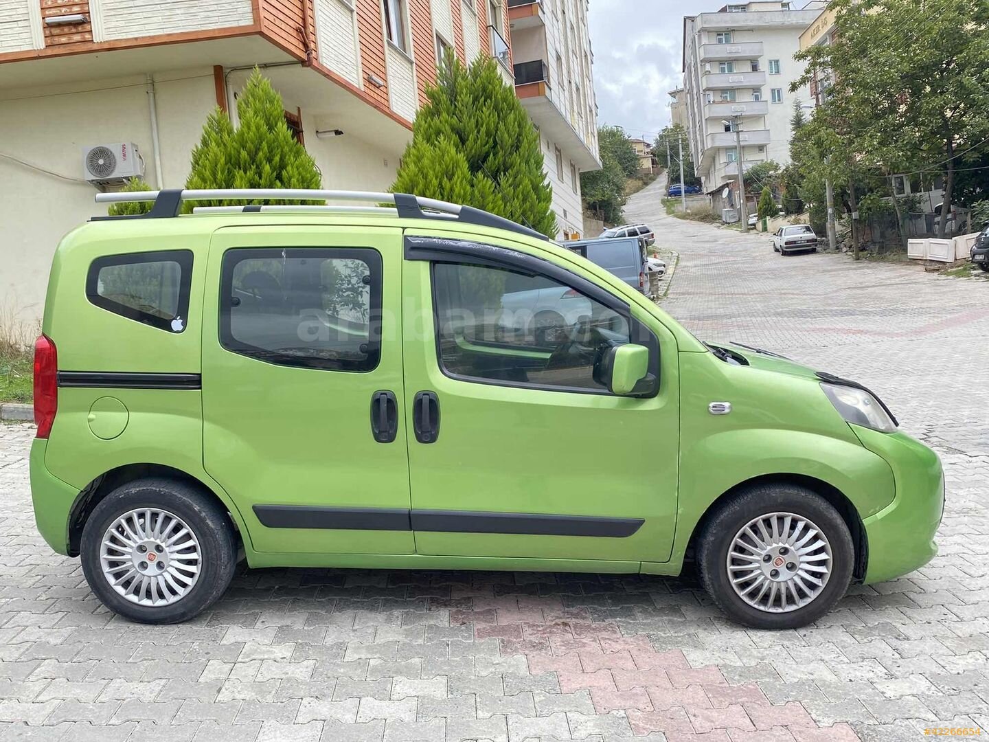 BERKAN OTO'dan satılık düzgün aile aracı fulll 3