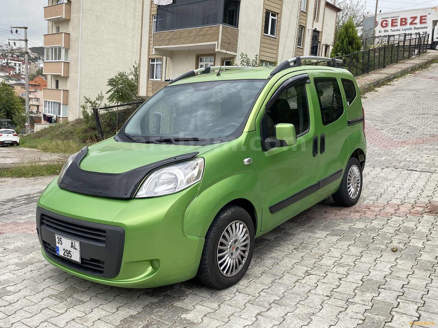 BERKAN OTO'dan satılık düzgün aile aracı fulll 2