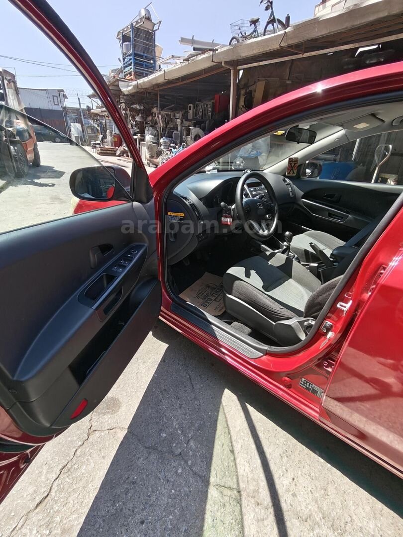 Sahibinden Kia Ceed 1.6 CRDi Cool 2011 Model İstanbul 221.000 km Kırmızı 7
