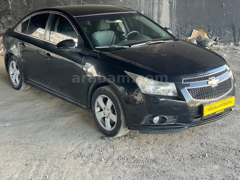 Galeriden Chevrolet Cruze 1.6 LS 2010 Model İstanbul 138.000 km Siyah