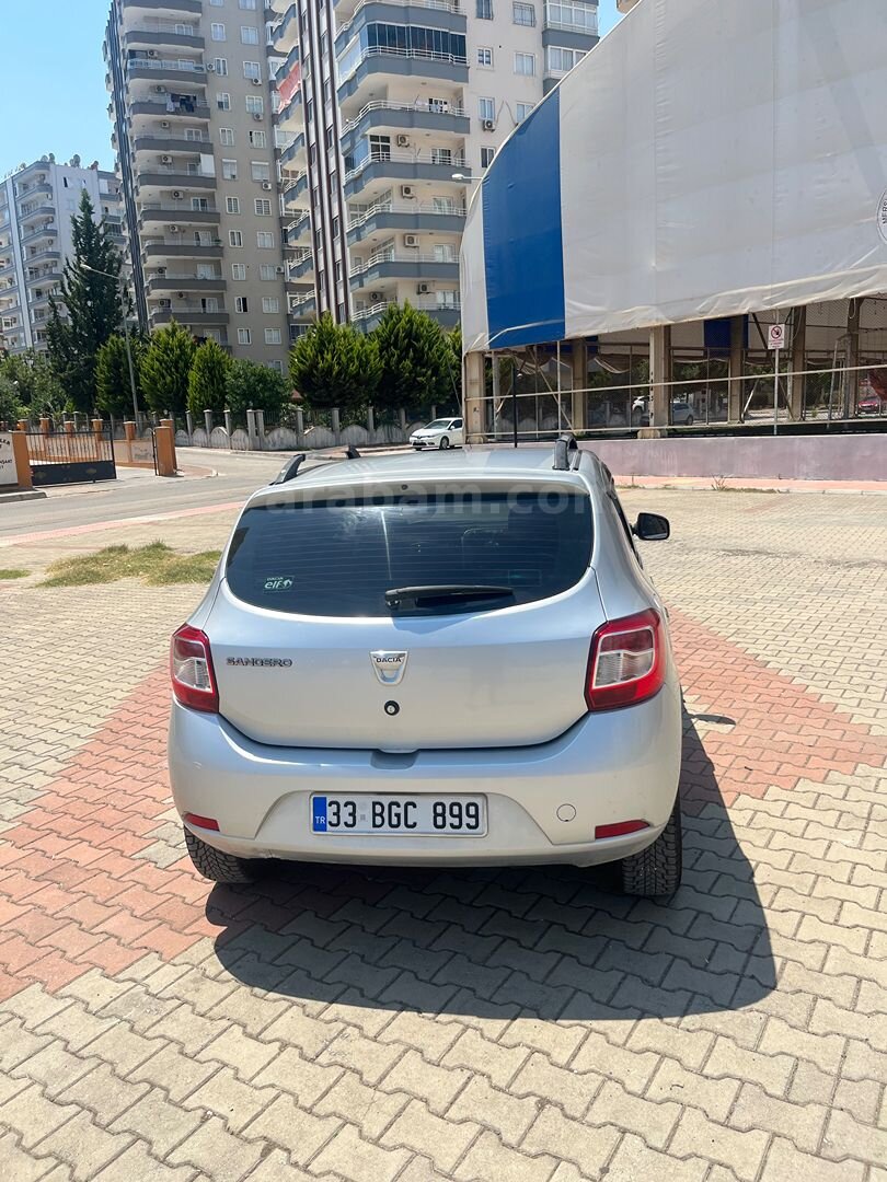 Sahibinden Dacia Sandero 1.5 dCi Ambiance 2012 Model Mersin 275.000 km Gri 4