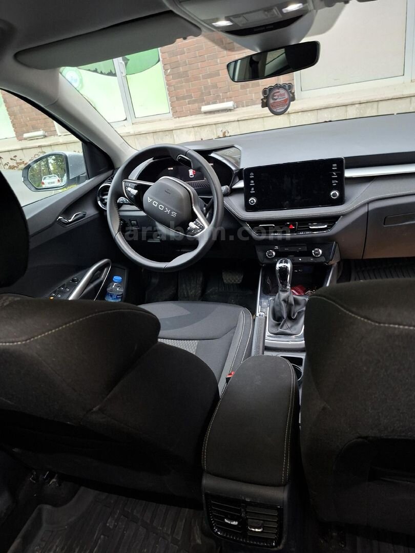 Sahibinden Skoda Fabia 1.0 TSI Premium 2025 Model Elazığ 21.000 km Gri (Gümüş) 7