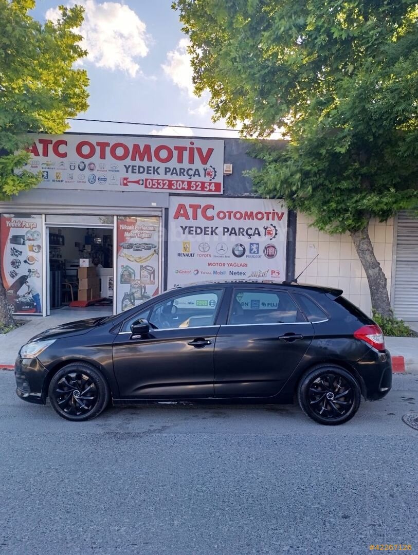 Galeriden Citroen C4 1.6 HDi Confort 2012 Model İstanbul 233.000 km Siyah 2