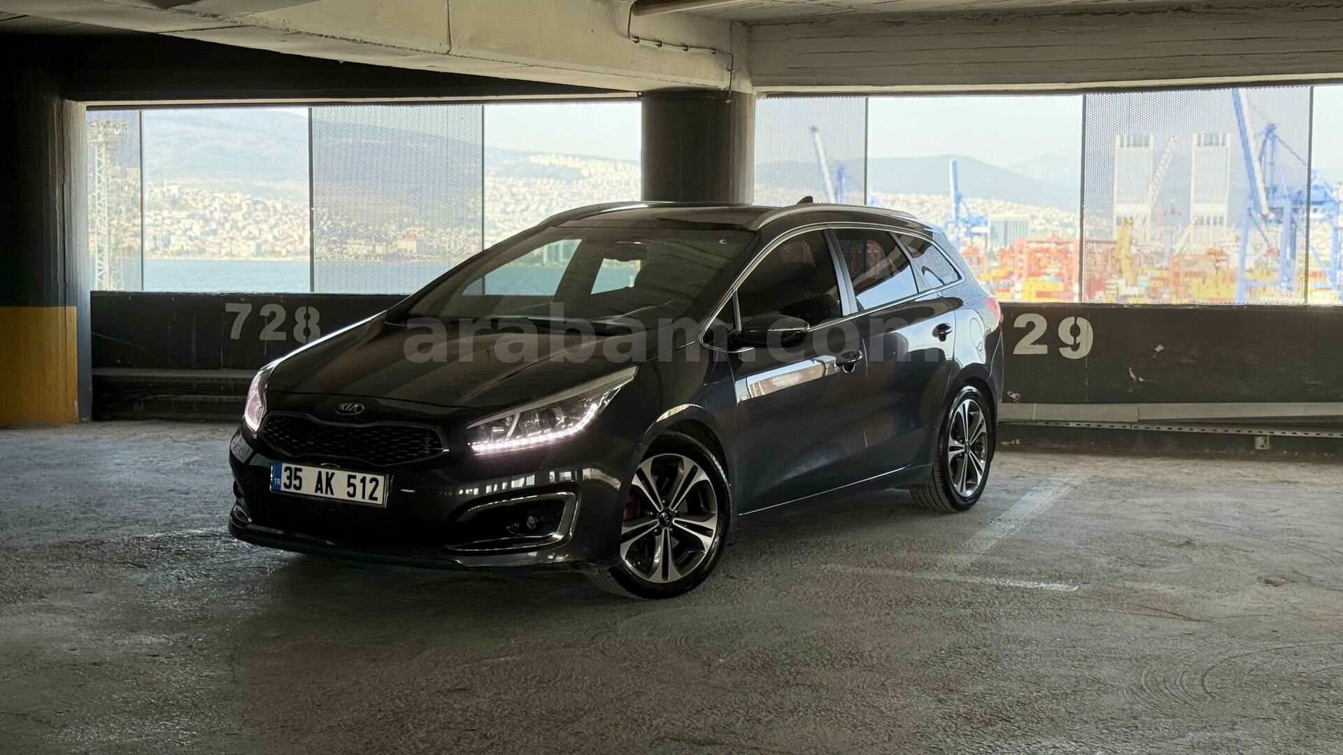 Sahibinden Kia Ceed 1.6 CRDi Premium SW 2017 Model İzmir 141.000 km Füme 2