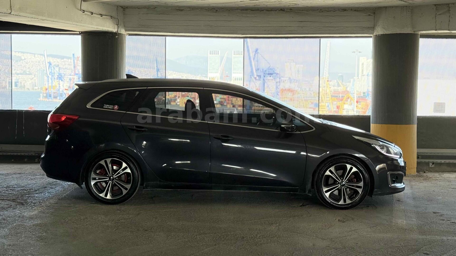 Sahibinden Kia Ceed 1.6 CRDi Premium SW 2017 Model İzmir 141.000 km Füme 5