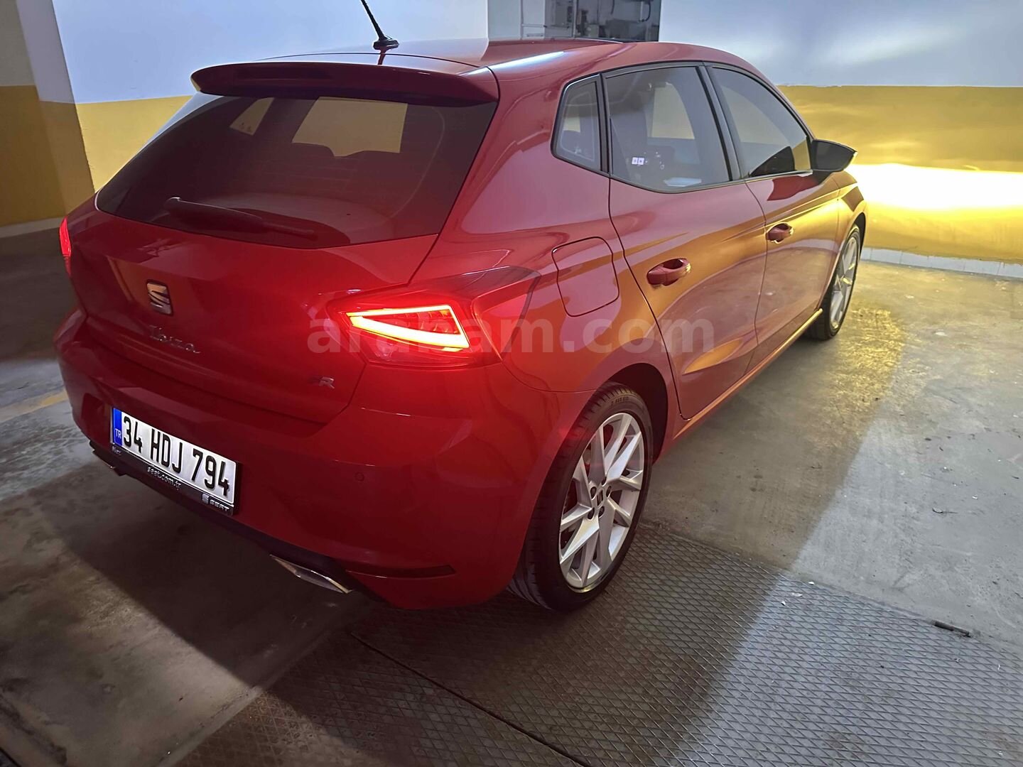 Sahibinden Seat Ibiza 1.5 EcoTSI FR 2023 Model İstanbul 37.600 km Kırmızı 5